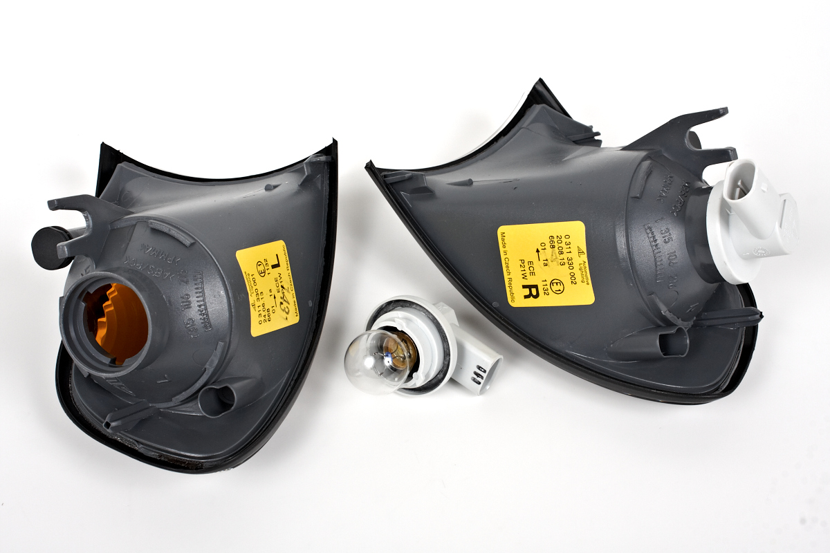 BMW 3 E46 Compact Facelift 20012005 Amber Indicator Corner Lights LH